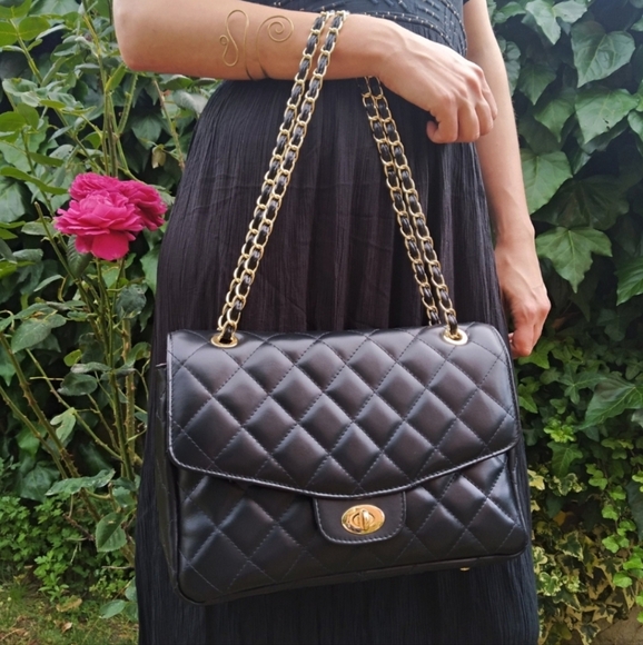 Quilted Leather Shoulder Bag - Picture 7 of 10